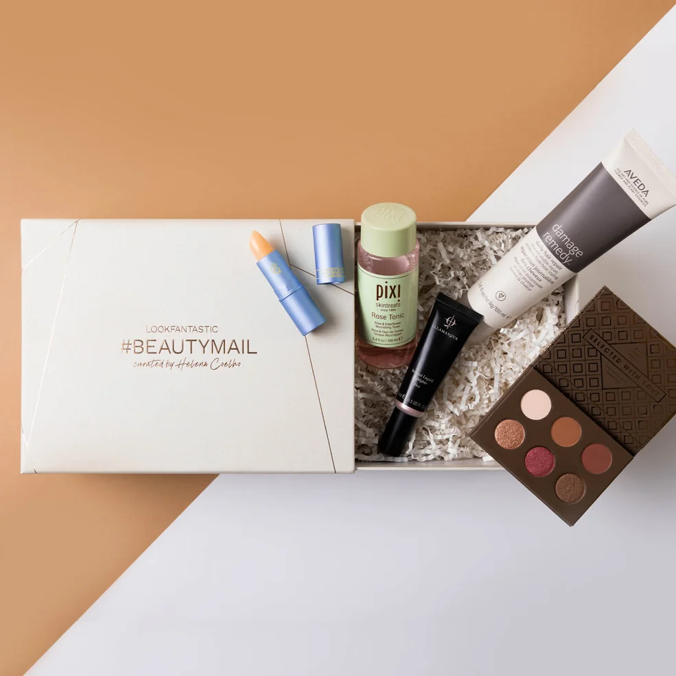 LOOKFANTASTIC #BEAUTYMAIL curated by Helena Coelho Beauty Box Zdjęcie 1