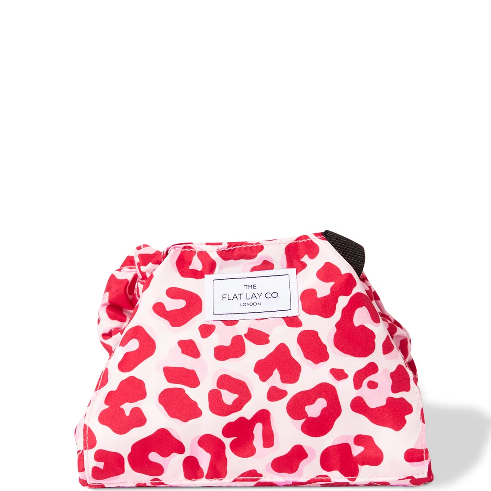The Flat Lay Co. Drawstring Bag - Pink Leopard Zdjęcie 1