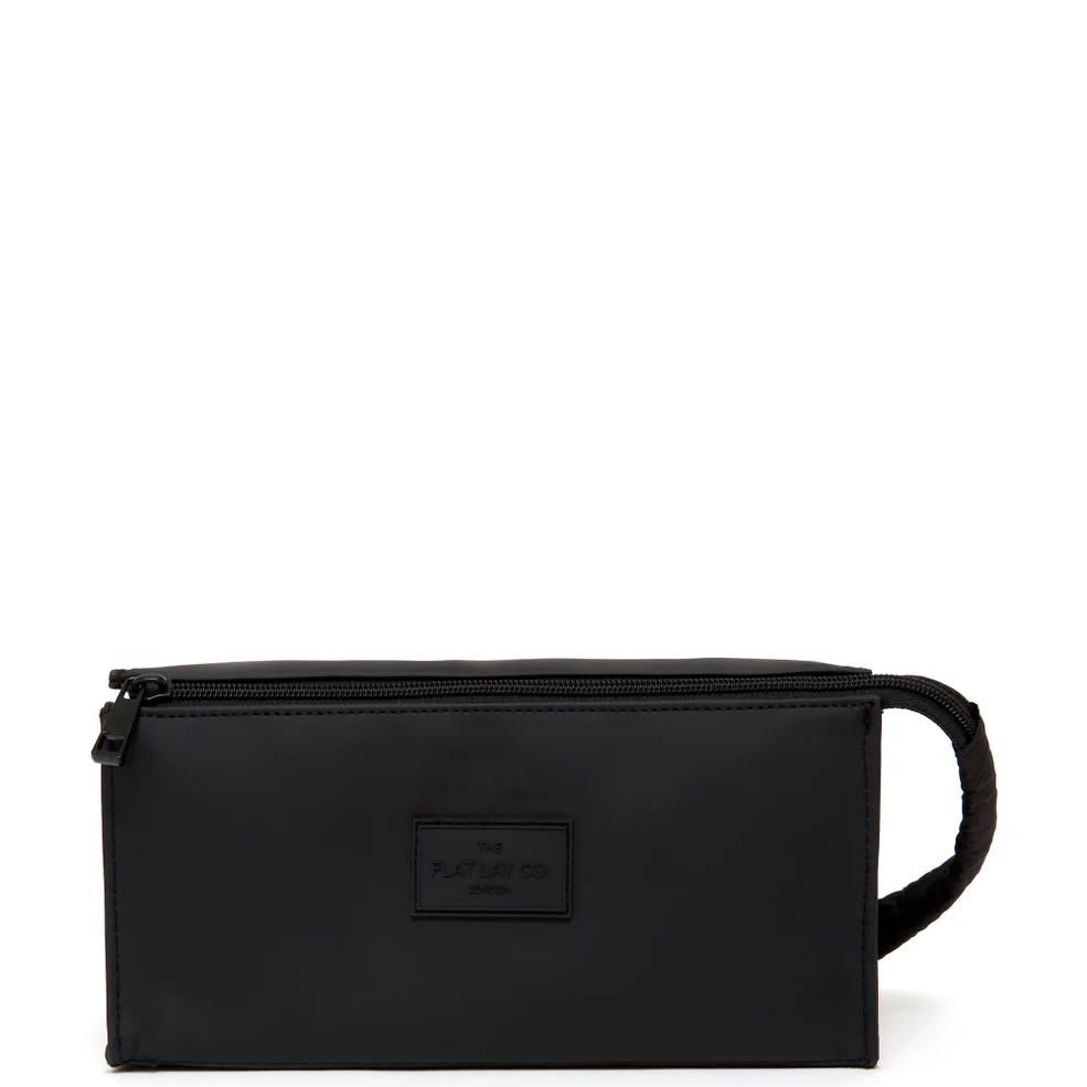 The Flat Lay Co. Unisex Box Sponge Bag in Black Zdjęcie 1