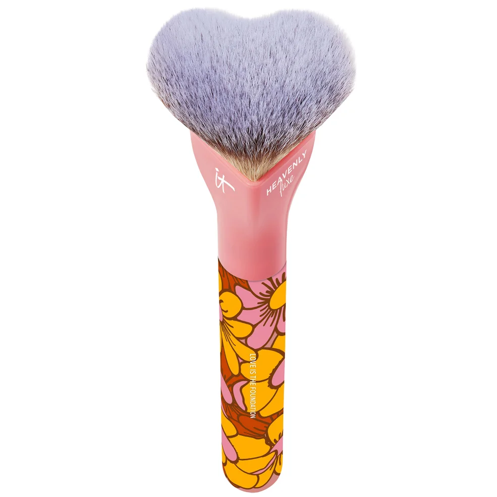 IT Cosmetics Heavenly Luxe Love Is the Foundation Brush Zdjęcie 1