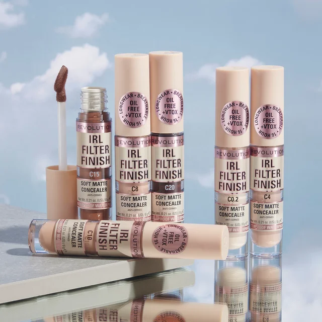 Makeup Revolution IRL Filter Finish Concealer korektor do twarzy 6 g (różne odcienie)