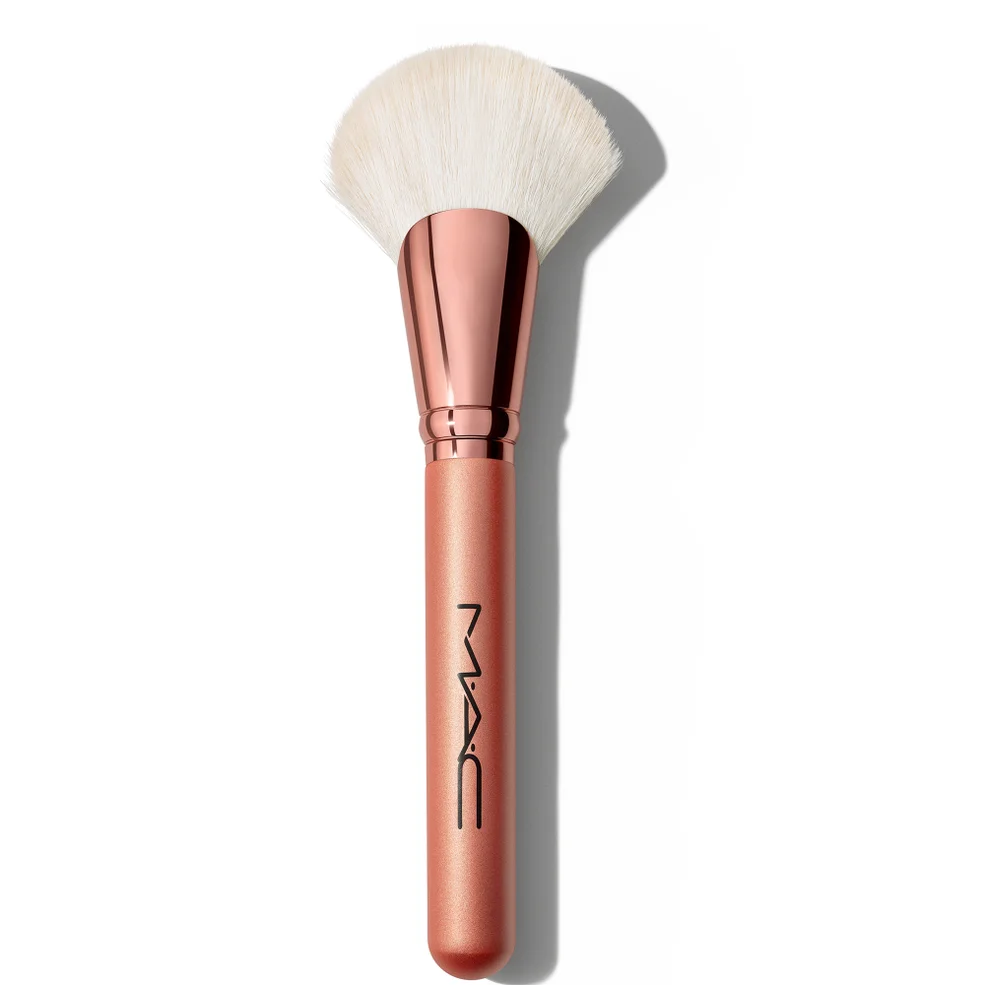MAC 143S Bronzer Fan Brush Zdjęcie 1