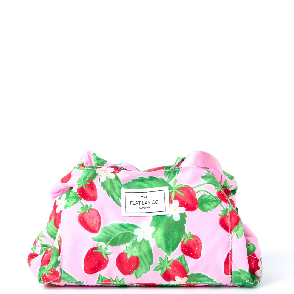 The Flat Lay Co. Drawstring Makeup Bag kosmetyczka – Summer Strawberries Zdjęcie 1