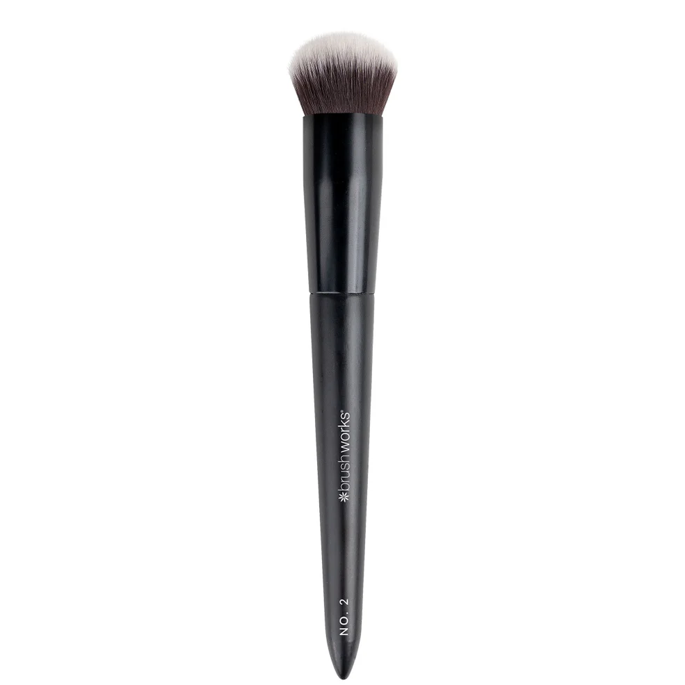 brushworks No. 2 Buffing Foundation Brush Zdjęcie 1