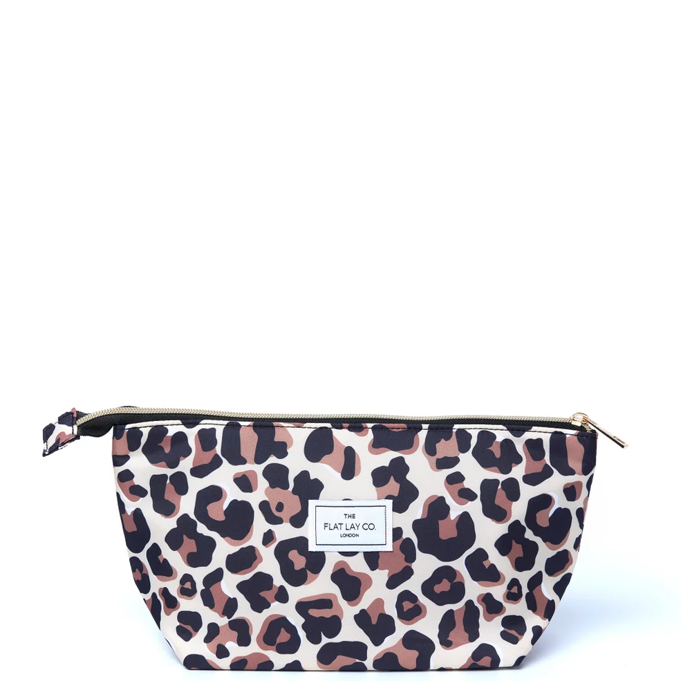 The Flat Lay Co. Essential Pouch in Leopard Zdjęcie 1