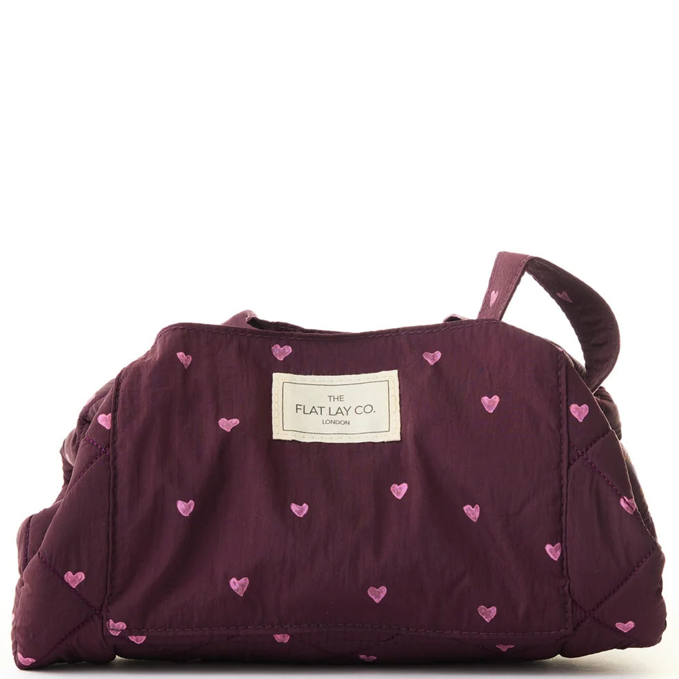The Flat Lay Co. Parachute Drawstring Flat Lay Makeup Bag - Burgundy Hearts LOOKFANTASTIC EXCLUSIVE Zdjęcie 1